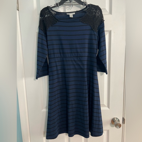 Motherhood Maternity Navy Blue and Black Striped Lace Dress Tunic Size Large - Picture 7 of 7
